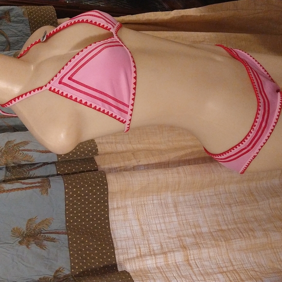 Large Pink and Red Bikini 👙 - Picture 4 of 6